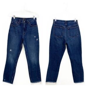 Abercrombie & Fitch 25/0 Mom Jeans‎ High Rise Straight Released Hem Distressed